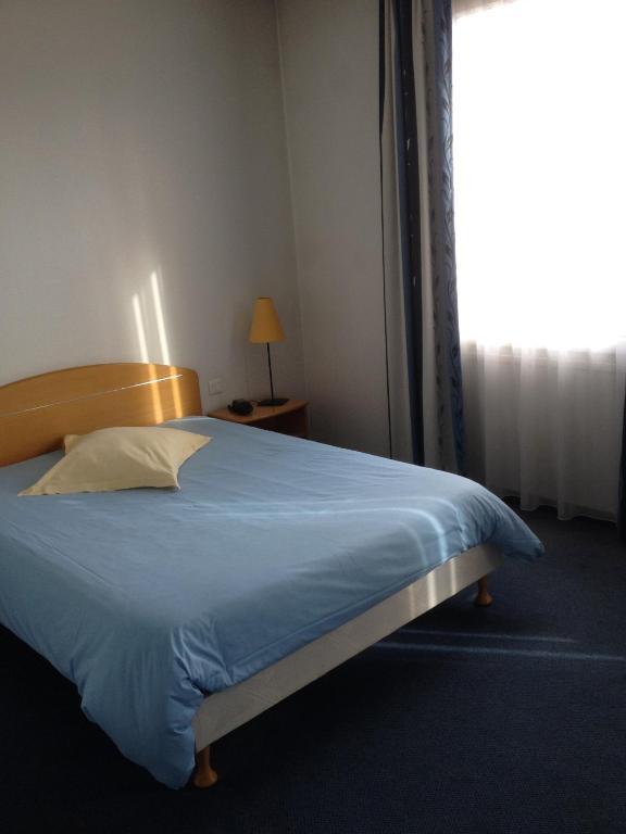 סירגומין Amadeus Hotel חדר תמונה
